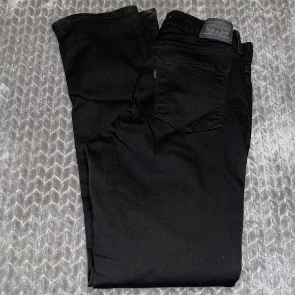 Levi's Denim - Levi’s Classic Straight Black Jeans.  Size 8. Black Tag.